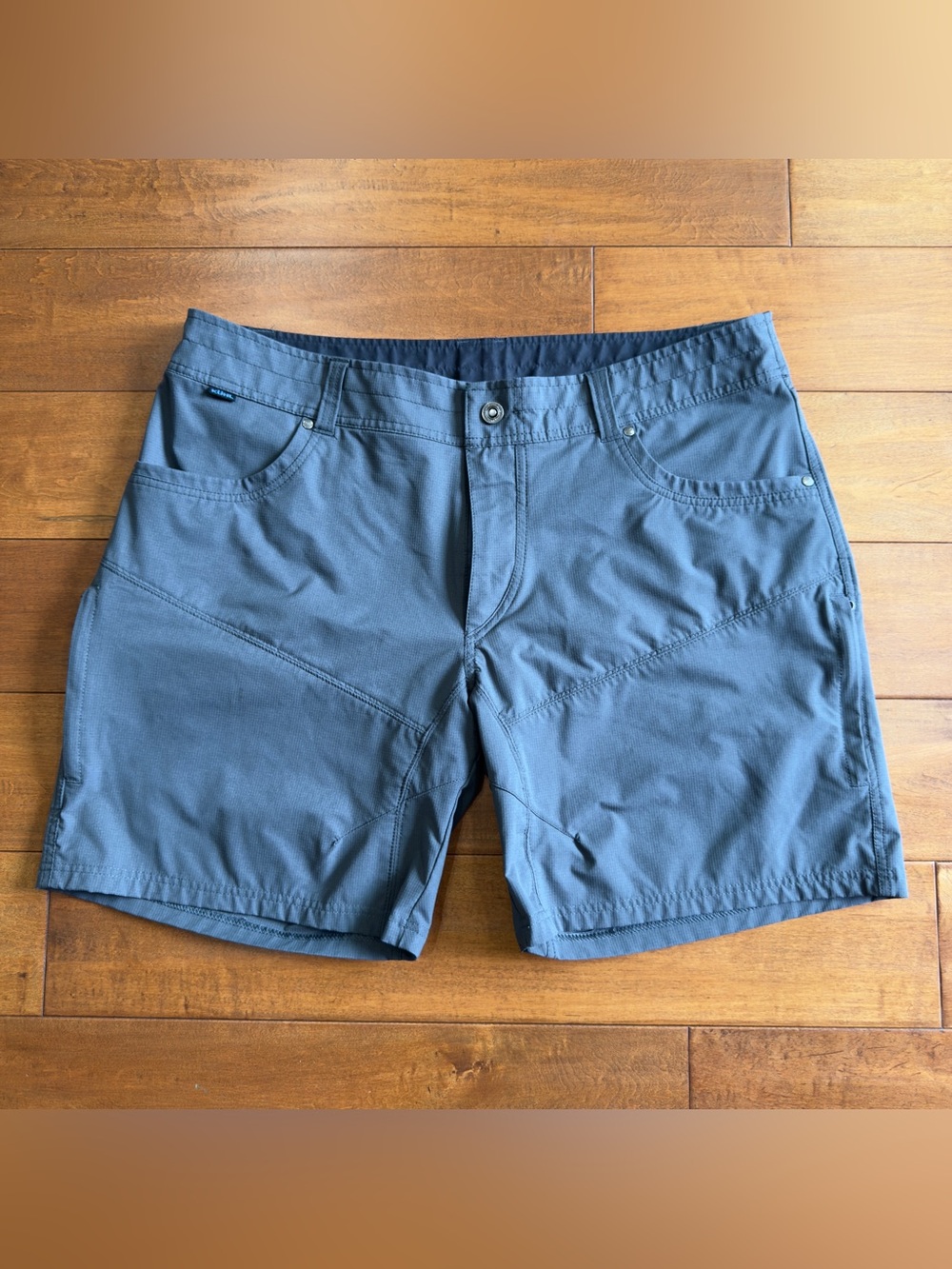 KÜHL Silencer Kargo Shorts Carbon Color size 40